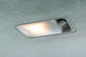 Begini Cara Mengatasi Lampu Kabin Mobil yang Rusak, Lakukan 7 Cara Ini!