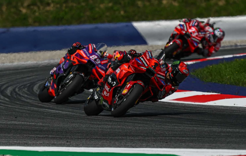 Tak hanya persaingan antara Francesco Bagnaia dan Jorge Martin yang terus memanas. Persaingan lima besar klasemen juga tidak kalah sengitnya