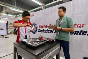 Uji Kompetensi Teknisi AHASS dalam Technical Skill Contest 2024 Merambah Motor Listrik 