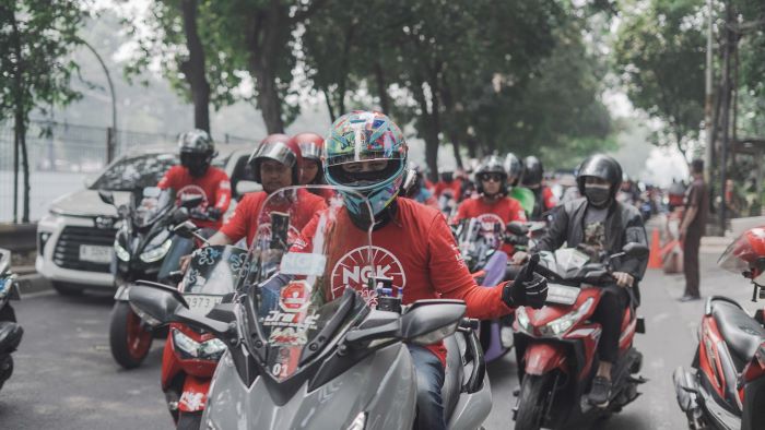 Komunitas motor se-Jabodetabek nimbrung dalam touring NGK Gpower x Community Goes to Parjo 2024
