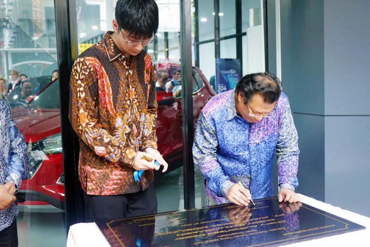Chery resmikan diler baru di Banjarmasin didukung oleh pemerintah  daerah