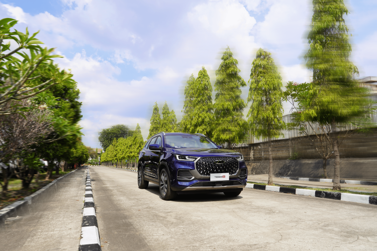 Tampilan SUV Chery TIGGO 8 yang telah diproduksi secara lokal