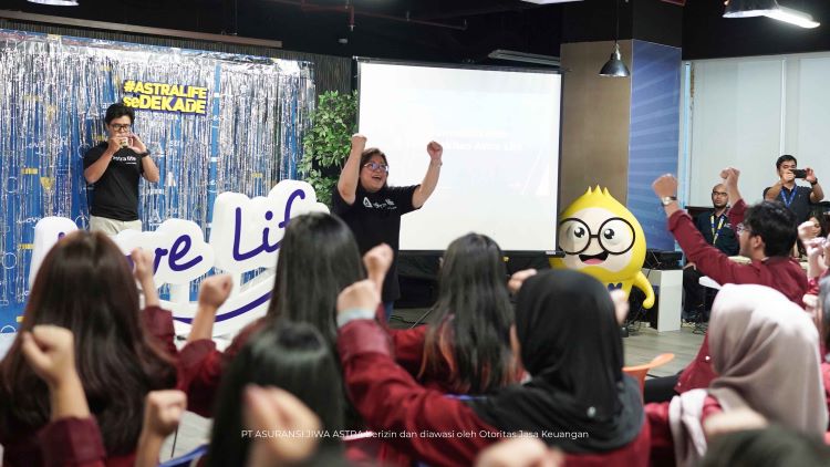 Mahasiswa sangat antusias menerima materi dari perwakilan AstraLife