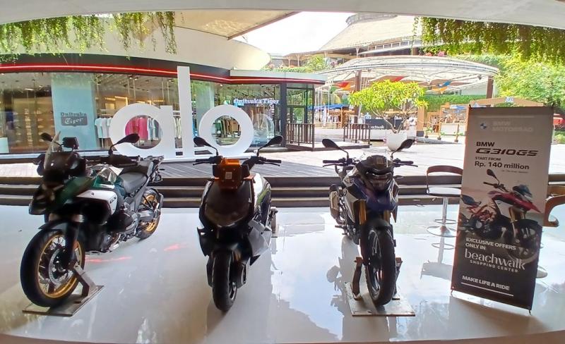 Pop-Up Store Plus di Beachwalk Shopping Center Kuta Bali - Dok. BMW Motorrad Indonesia