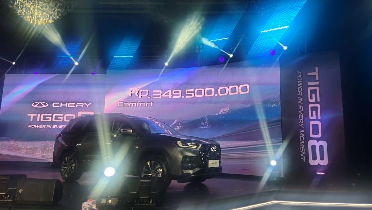 Tampilan Chery Tiggo8  tipe Comfort dengan harga yang sangat kompetitif saat hadir di Westin Hotel, Jakarta Selatan, Selasa (8/10)