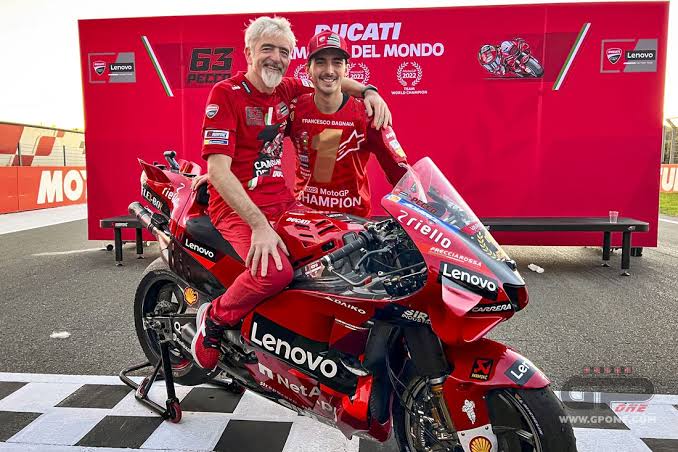 Delapan tahun berjuang barulah Luigi Dall`Igna sukses merebut gelar lewat Francesco Bagnaia.  Foto: ist)