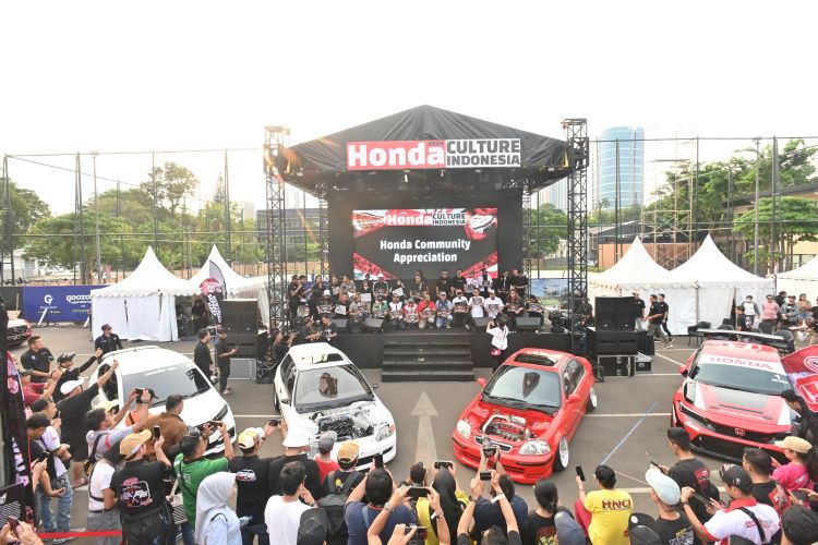 Komunitas meramaikan ajang modifikasi Honda bertaju `Honda Custom Culture