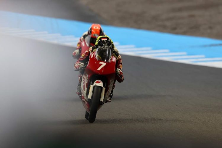 Pebalap binaan PT Astra Honda Motor (AHM), Muhammad Kiandra Ramadhipa tampil apik di seri balapan Jepang