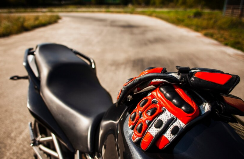 4 Rahasia Merawat Jok Motor Agar Tetap Awet dan Selalu Kinclong!