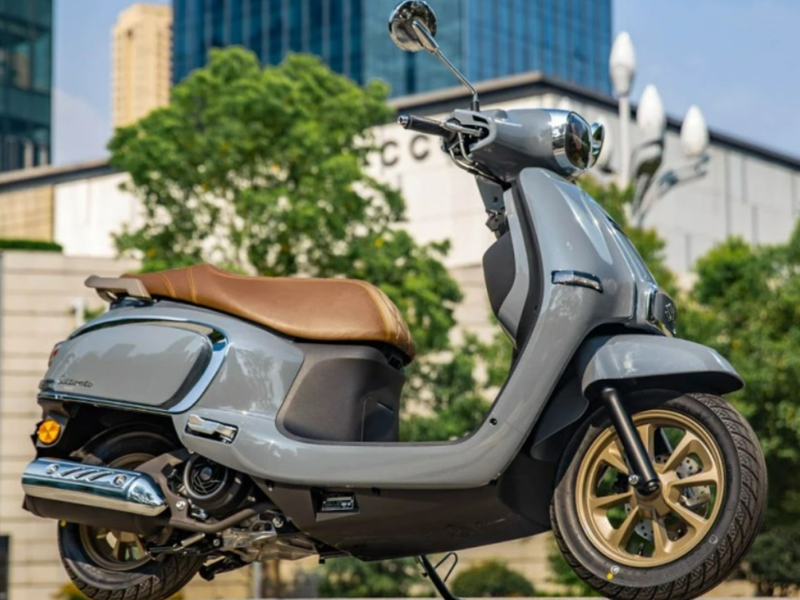 Tampilan Suzuki US125T dengan gaya retro yang memikat