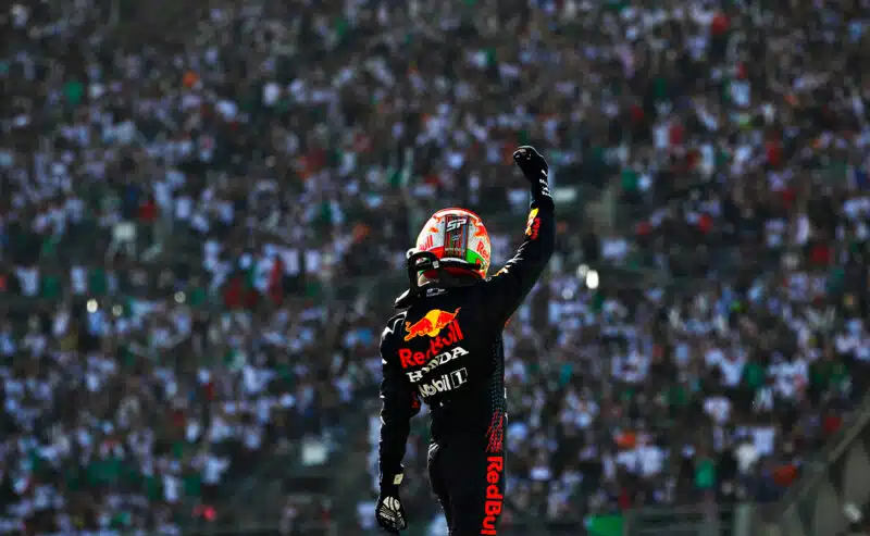Sergio Perez sang local hero GP Meksiko, datangkan dilema buat bos Red Bull Racing. (Foto: f1)