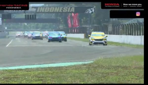 Serunya balapan di kategori Honda City Hatchback Brio Speed Challenge di Sirkuit Sentul