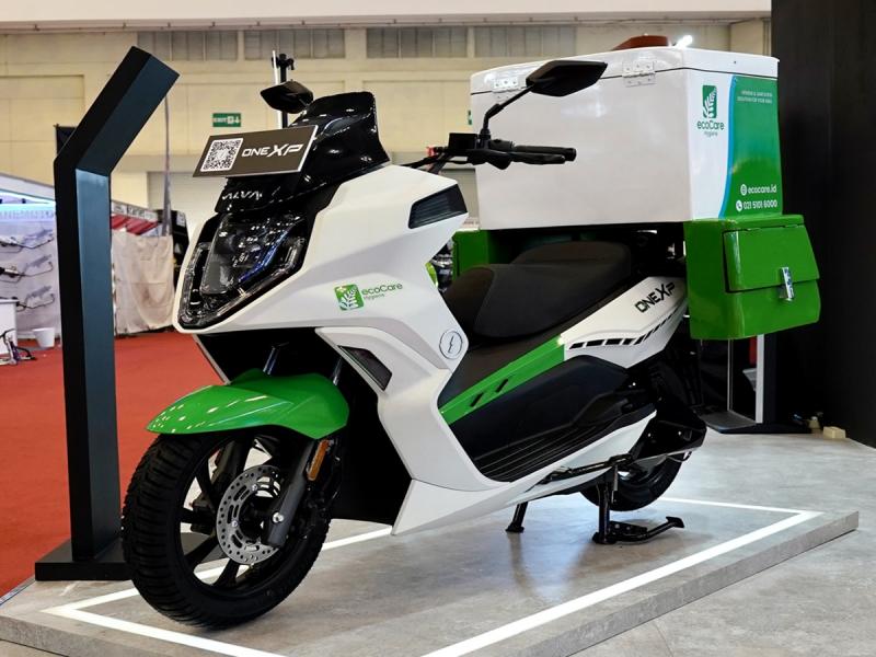 ALVA Berkolaborasi dengan EcoCare dalam Mobilitas Hijau dengan Pengadaan 90 Unit Motor Listrik ALVA