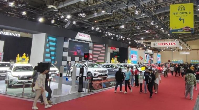 Mandiri Utama Finance GAIKINDO Jakarta Auto Week yang menjadi show otomotif diakhir tahun