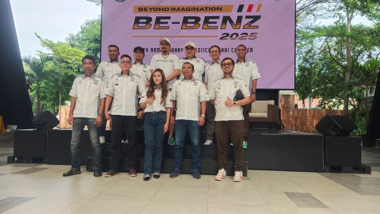 Para member komunitas MBW211CI Chapter Bekasi yang siap mempersembahkan semarak 5 tahunya dalam acara Be-Benz 2025