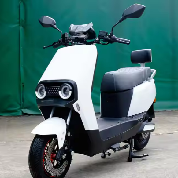 Mengungkap Fakta: Apakah Motor Listrik Perlu Ganti Oli? Panduan Lengkap untuk Pengguna Dewasa