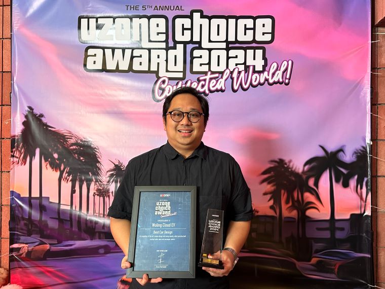 Stylish dan Nyaman, Wuling Cloud EV Raih Predikat Best Car Design dari Uzone