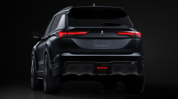 Teaser Mitsubishi Outlander Facelift 2025 yang bakal memulai debut awal tahun depan