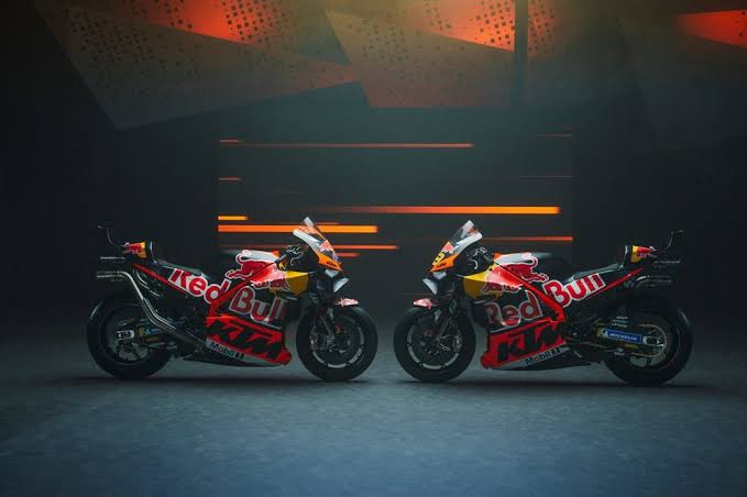 Red Bull KTM di ajang MottoGP, sayang jika hanya tinggal setahun lagi. (Foto: ktmpresscentre)