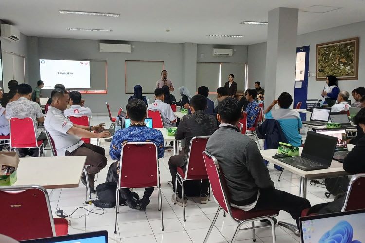 Diskusi ‘Sinkronisasi Program Kerja SMK Binaan 2025’ untuk menunjang pendidikan vokasi bagi siswa binaan Wahana Honda