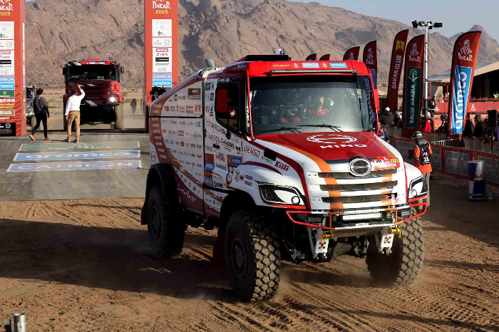 Tim Hino Sugawara Di Dakar 2025 (Foto: Hino)