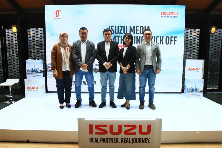 Petinggi Isuzu saat melakukan Media Gathering di Jakarta