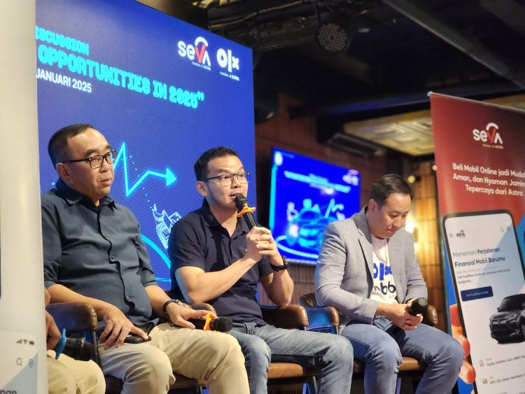 Para narasumber dari SEVA dan OLXmobbil dalam diskusi FORWOT bertajuk 