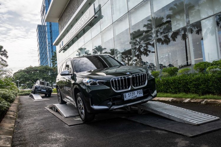 Saat SUV BMW menjajal trek menantang untuk buktikan kenyamananya