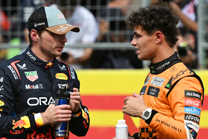 Lando Norris (Kanan) bersama Max Verstappen (Kiri) (Foto: F1)