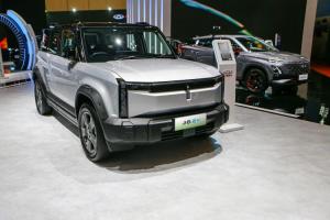 300-an Konsumen Telah Terima Chery J6 EV di 2024