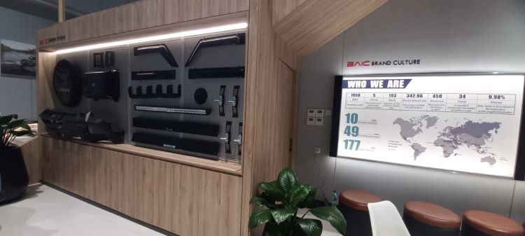 Boutique Dealer BAIC Indoensia dengan layanan premium untuk konsumen