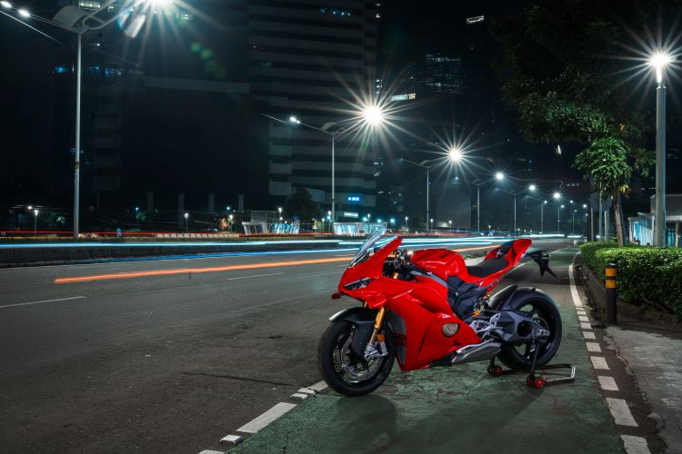 Tampilan motor Ducati Panigale V4 yang menggoda pecinta tunggangan sport