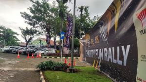 105 Mobil Ramaikan LCJM Flash Charity Fun Rally, Adu Ketepatan Waktu Sambil Berbagi Ke Anak Yatim dan Kaum Disabilitas