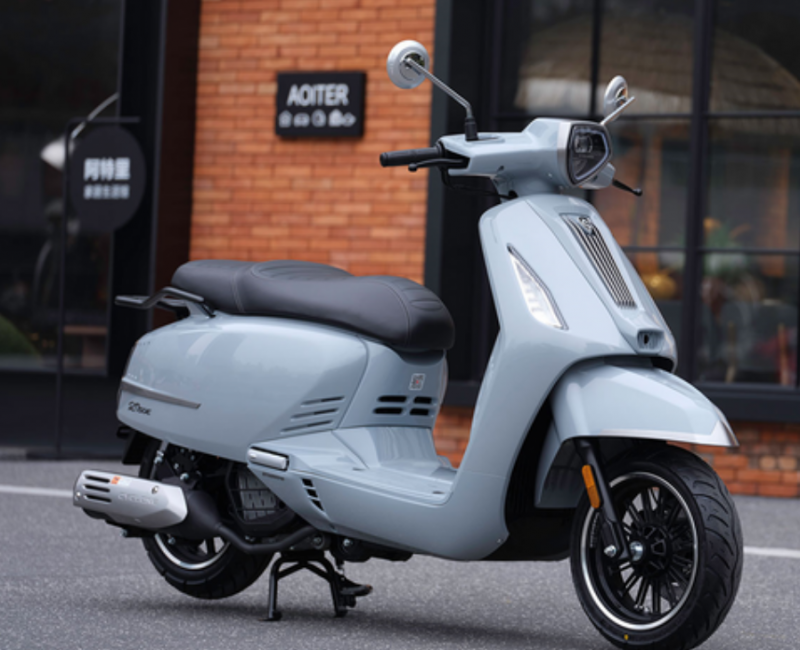 Motor Retro Italia Harga Murah, Cyclone RT150E Siap Saingi Vespa Matic