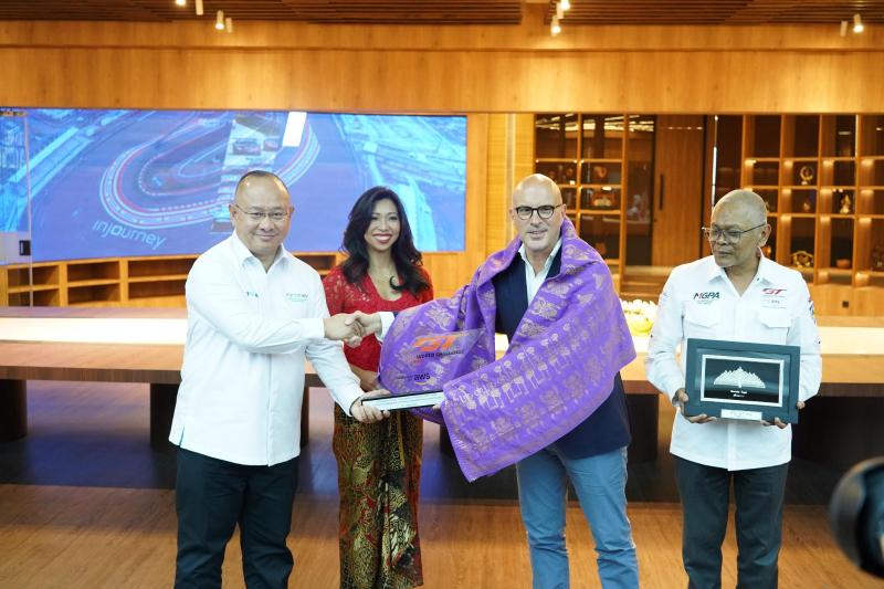 Para petinggi Injourney, MGPA dan SRO Motorsport Asia saling mendukung  gelaran GT World Challenge Asia  