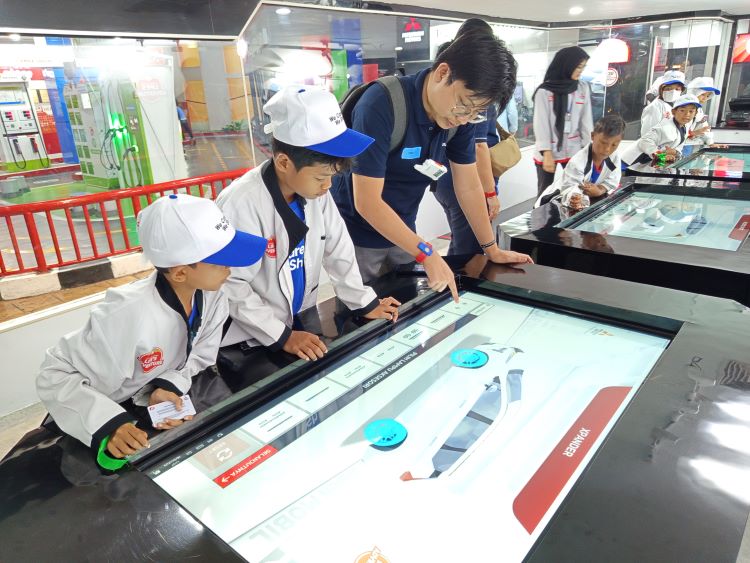 Mitsubishi Fuso terus menginspirasi anak-anak untuk menuangkan kreativitas mereka melalui aktivitas yang fun