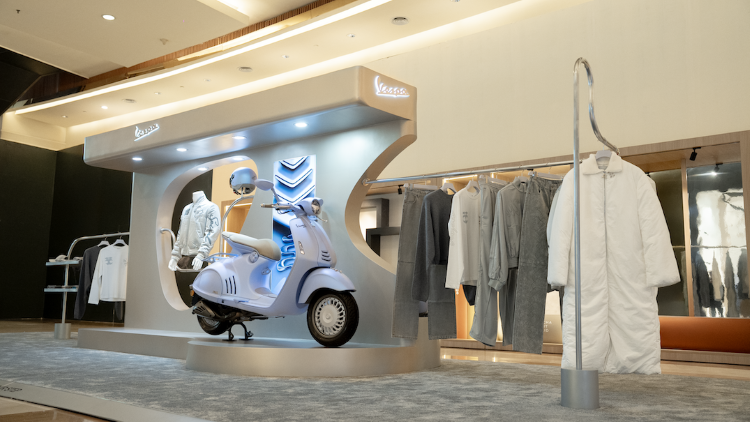 Vespa 946 Snake Pop-Up Store hadir di Pacific Place Mall Jakarta untuk pecinta Vespa ekslusif