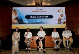 Konfrensi Pers Mitsubishi Fuso tentang pencapaian 2024 dalam acara Buka Puasa bareng jurnalis 