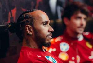 Duet Ferrari Lewis Hamilton dan Charles Leclerc, ketangkap langgar aturan usai balapan GP China. (Foto: total motorsport)