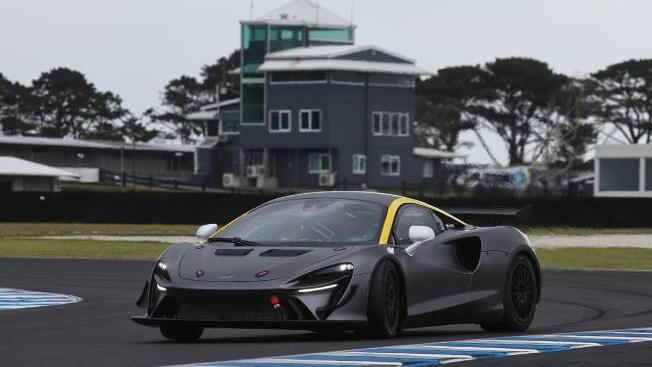Glenn Nirwan Jalani Tes Perdana Di GT4 Australia (Foto: Ist)