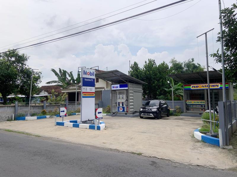 Pom bensin mini dari PT ExxonMobil Lubricants Indonesia yang permudah akses BBM