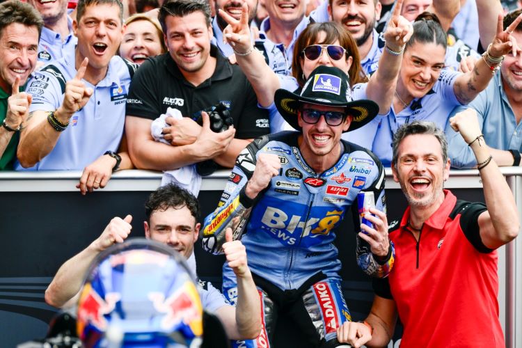 Alex Marquez merayakan capaian positifnya di MotoGP Amerika 2025