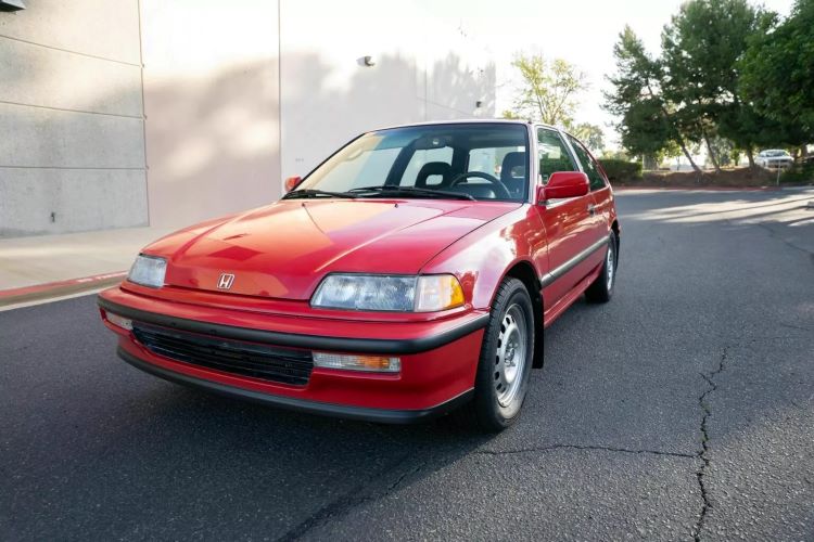 Tampilan Honda Civic Si lansiran tahun 1991 yang menggoda