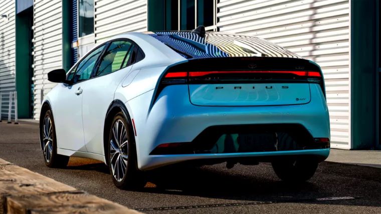 Mobil Toyota Hybrid Prius yang menjadi incaran di banyak nergara