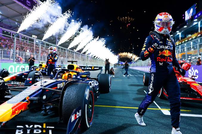 Max Verstappen, menjaga tradisi 3 Besar di Jeddah Foto; paddockmagazine)