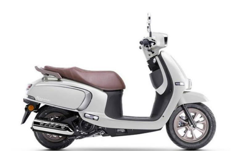Suzuki Bikin Kejutan, Rilis Skutik Retro Cuma Rp 23 Jutaan Saat Saluto Masih Dinanti