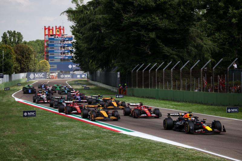 GP Emilia Romagna tahun lalu di Imola yang dimenangkan Max Verstappen. (Foto: fia)