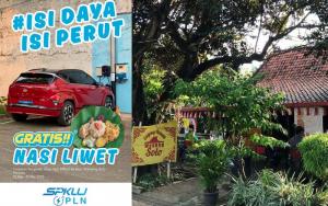 Stasiun Pengisian Kendaraan Listrik Kini Hadir di Waroeng Solo, Tawarkan Nasi Liwet Gratis bagi Pengunjung