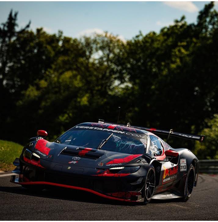 Ferrari GT3 besutan Max Vsrstappen di Sirkuit Nurburgring, Jerman. (Foto: ist)