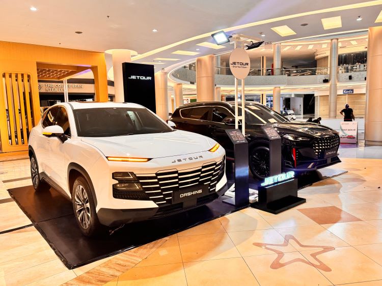 Tampilan mobil JETOUR DASHING yang menjadi sasalah satu andalannya di pasar